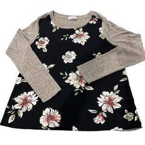 Kaileigh Black and Gray Knit Top